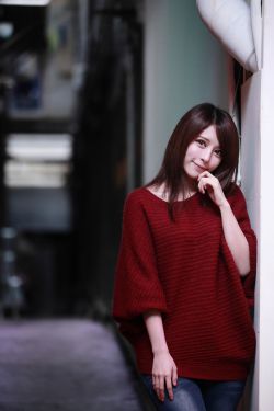 叶子楣女机器人